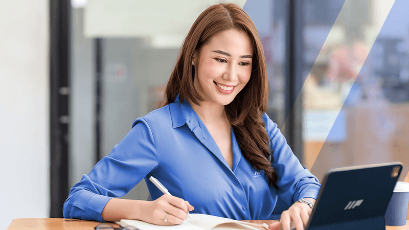 A Product Information Management Pro taking down notes